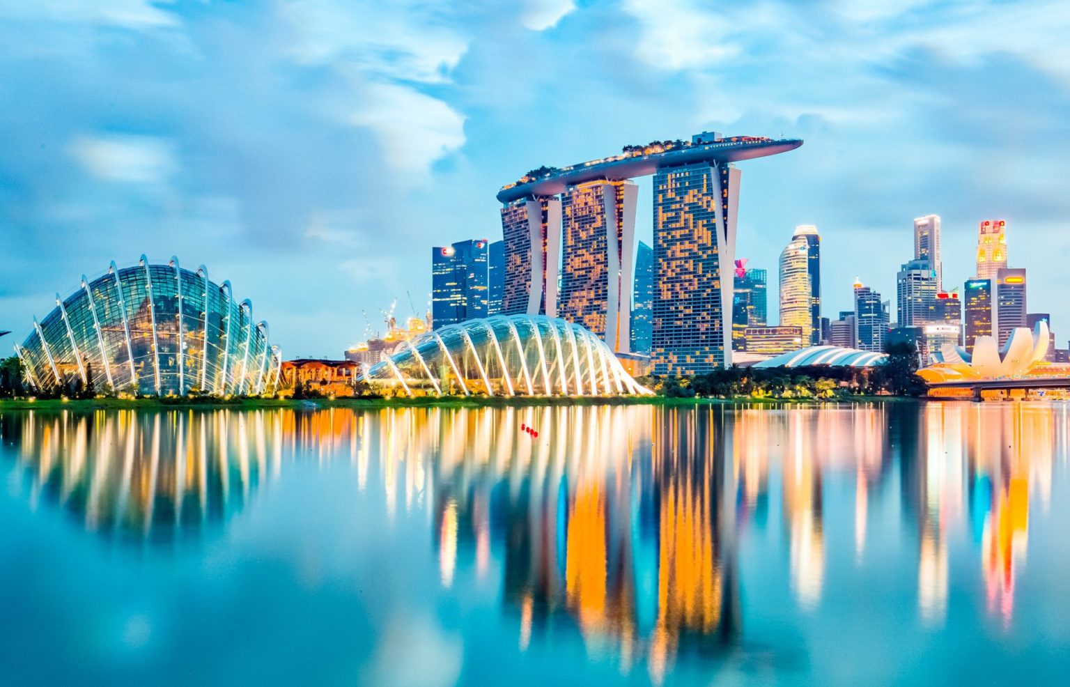 عرض سنغافوره 8 ايام