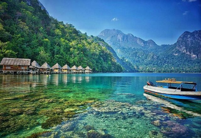 عرض اندونيسيا 15 يوم